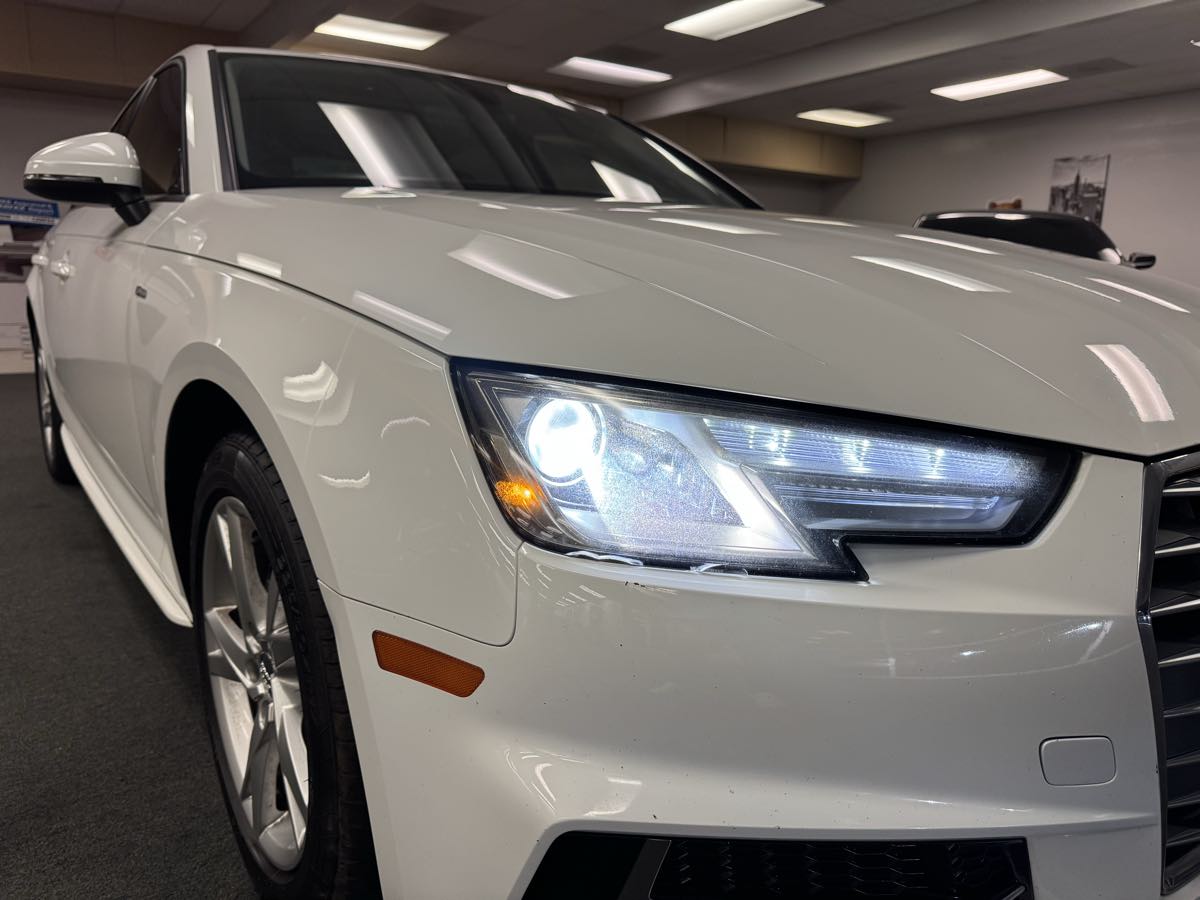 2018 Audi A4 Premium photo 10