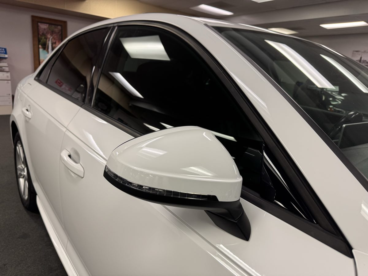 2018 Audi A4 Premium photo 11
