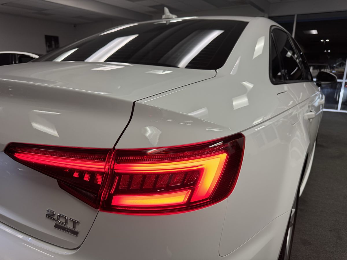 2018 Audi A4 Premium photo 17