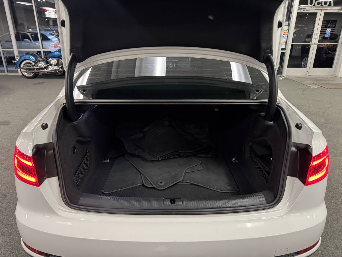 2018 Audi A4 Premium photo 20