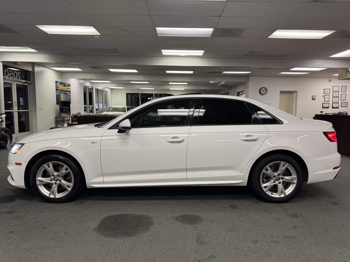 2018 Audi A4 Premium photo 25