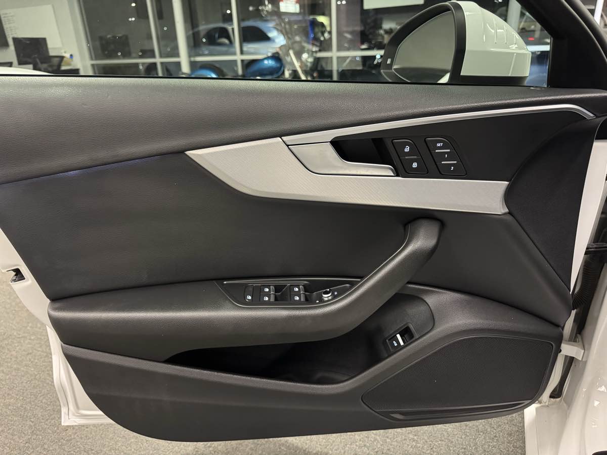 2018 Audi A4 Premium photo 26