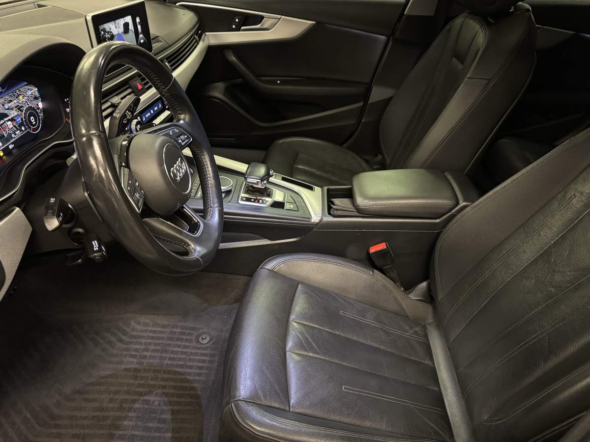 2018 Audi A4 Premium photo 29