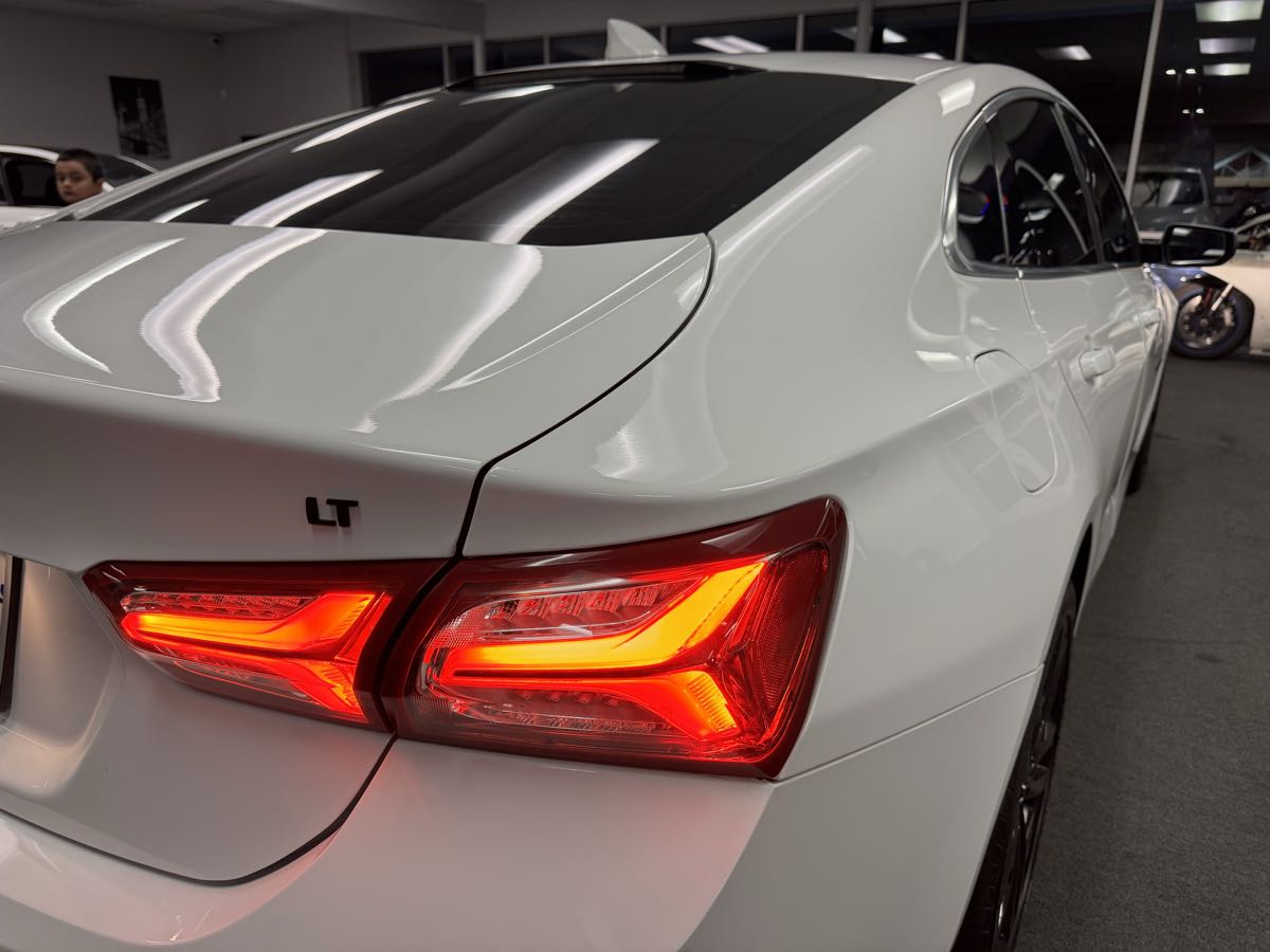 2022 Chevrolet Malibu Sport photo 5