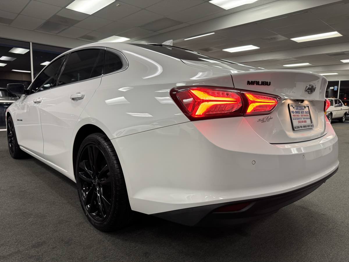 2022 Chevrolet Malibu Sport photo 10