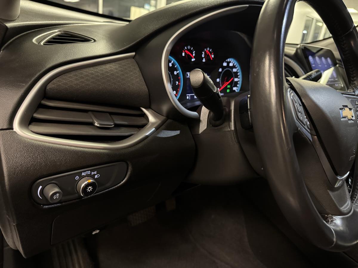 2022 Chevrolet Malibu Sport photo 17