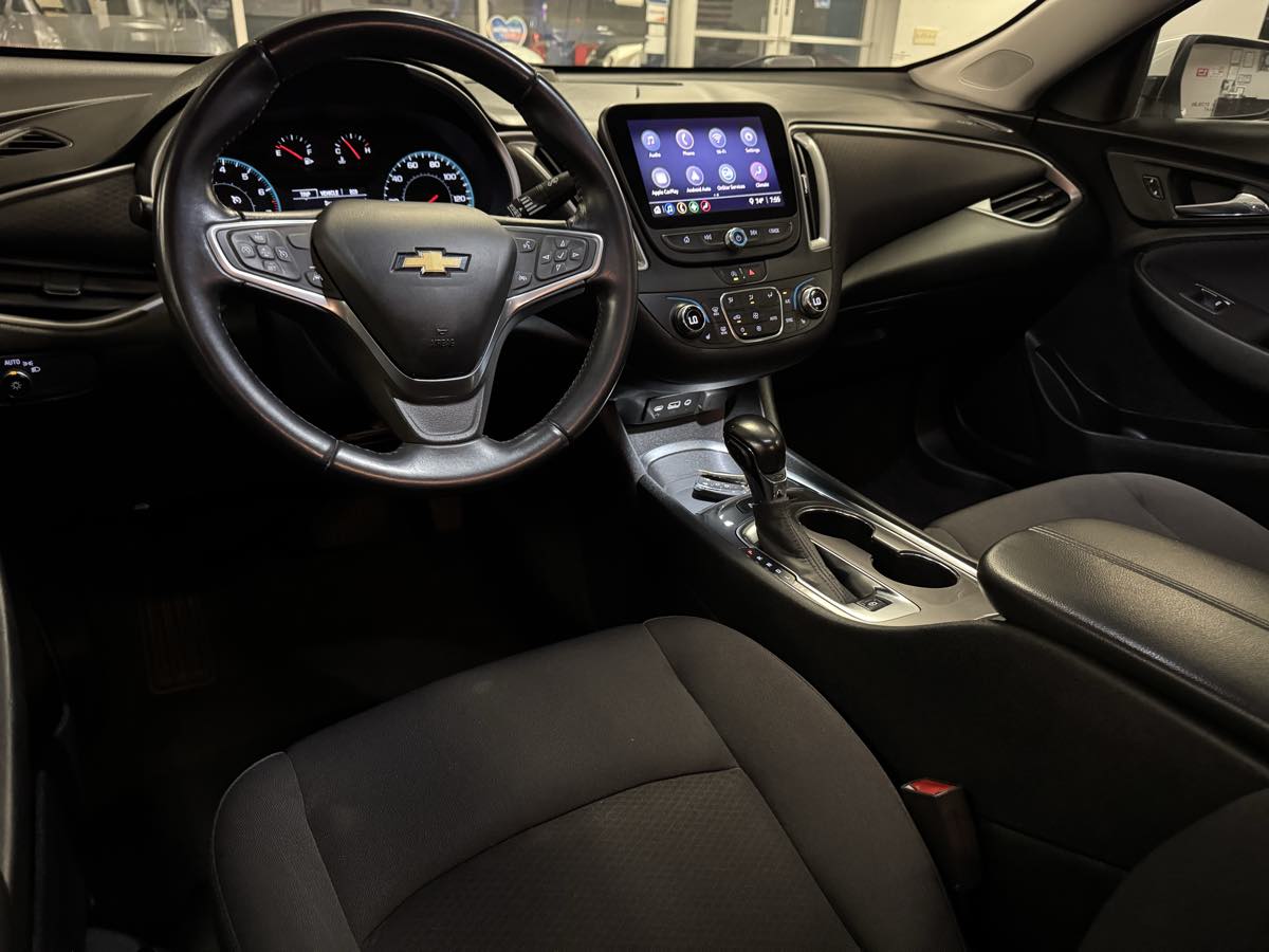 2022 Chevrolet Malibu Sport photo 20