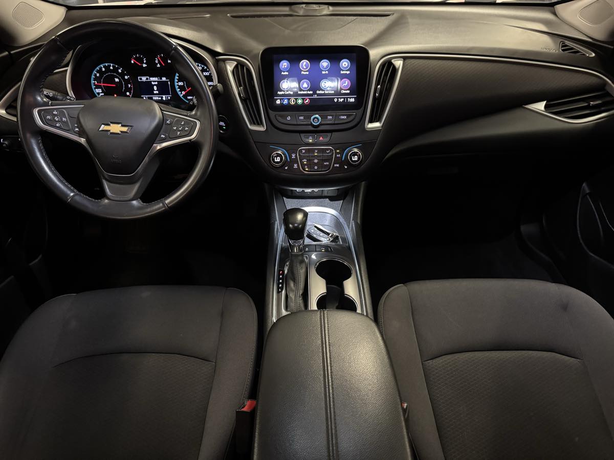 2022 Chevrolet Malibu Sport photo 21