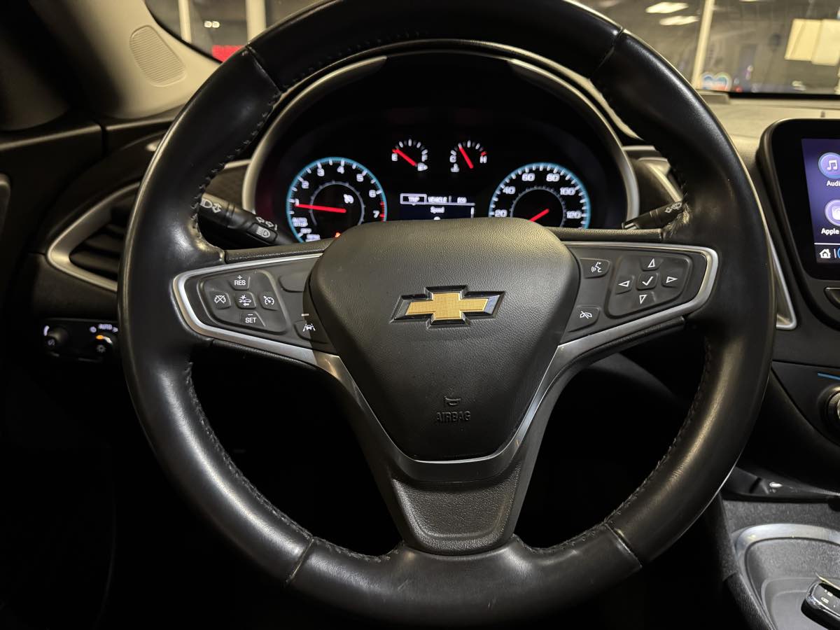 2022 Chevrolet Malibu Sport photo 22