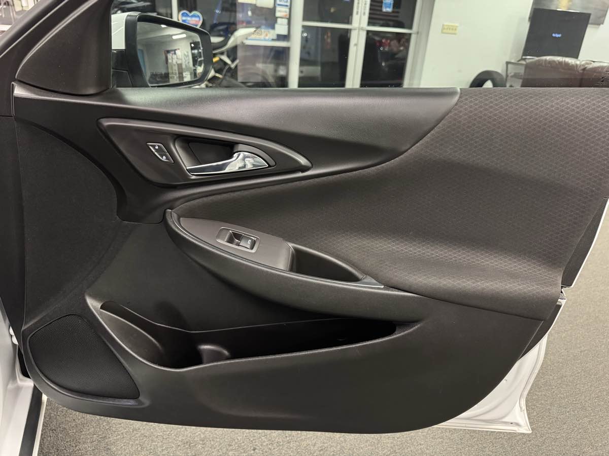 2022 Chevrolet Malibu Sport photo 29