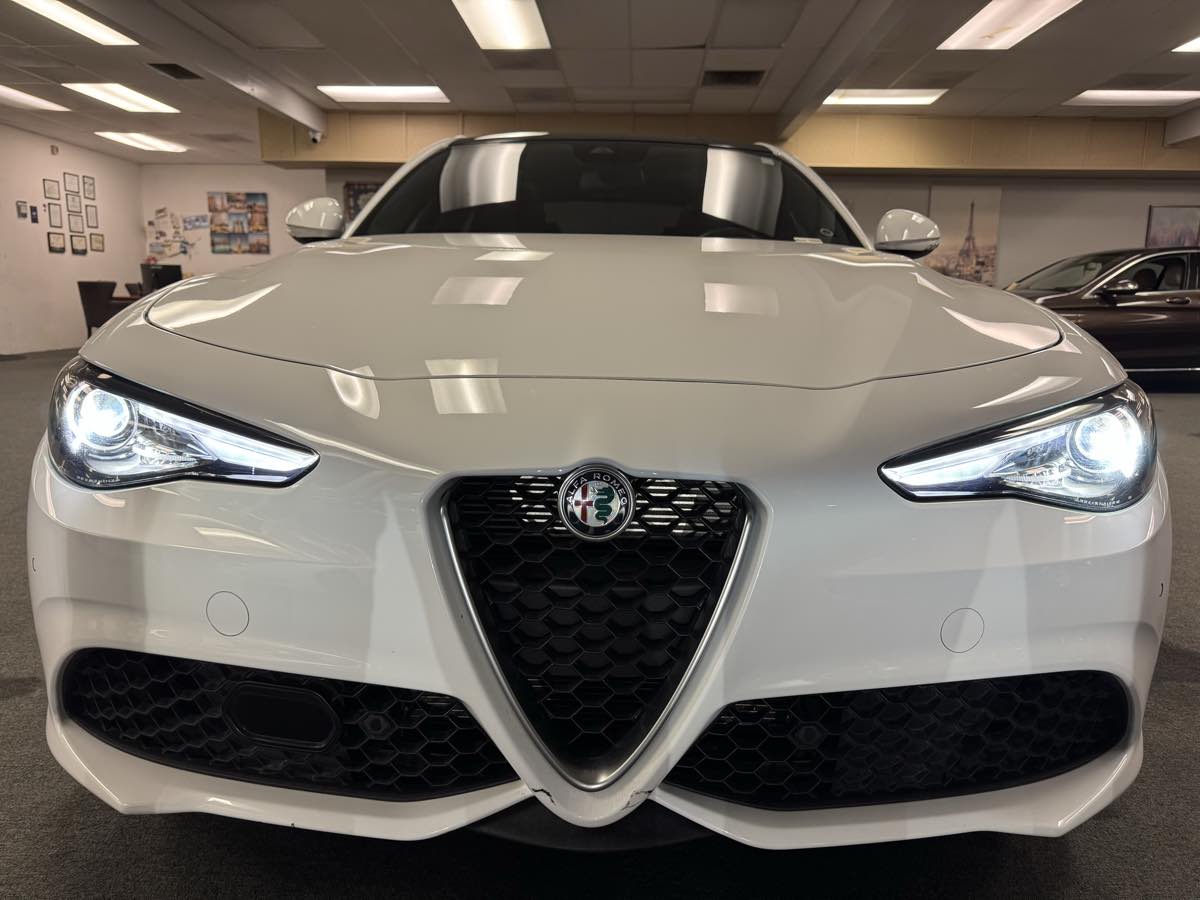 2023 Alfa Romeo Giulia Ti photo 4