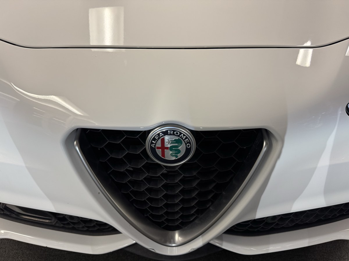 2023 Alfa Romeo Giulia Ti photo 6