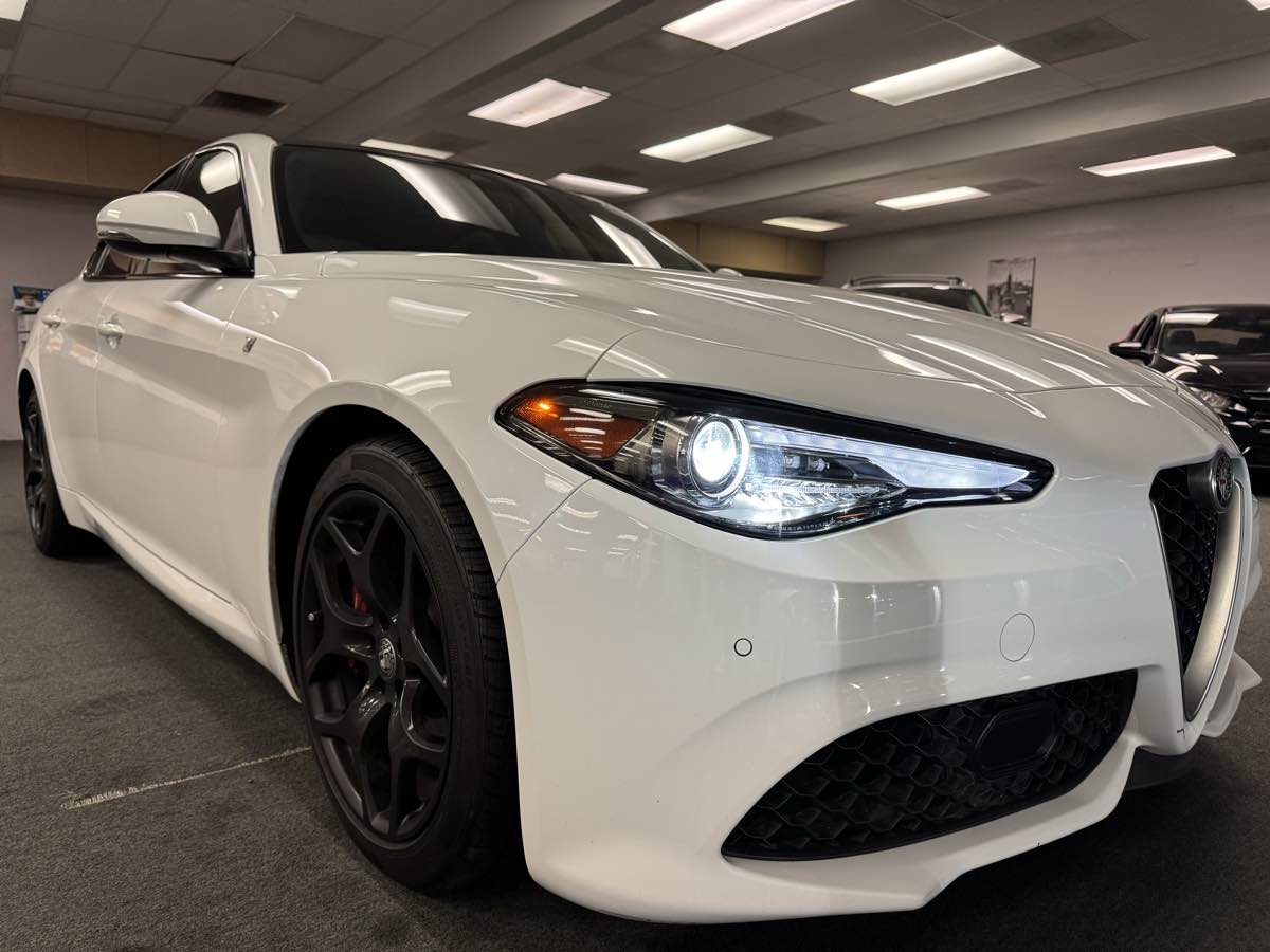 2023 Alfa Romeo Giulia Ti photo 7