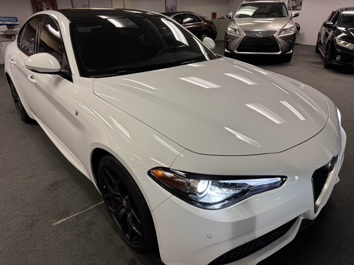 2023 Alfa Romeo Giulia Ti photo 8