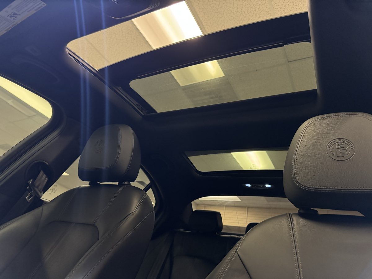2023 Alfa Romeo Giulia Ti photo 35