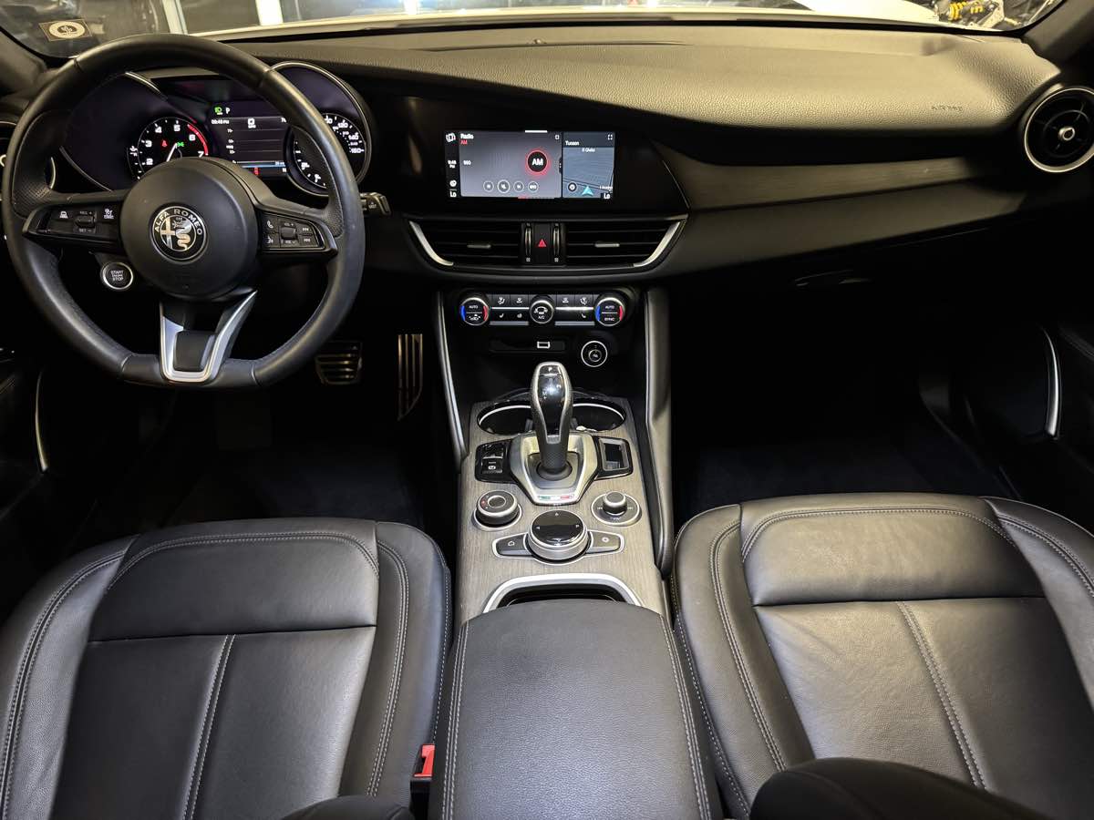 2023 Alfa Romeo Giulia Ti photo 36