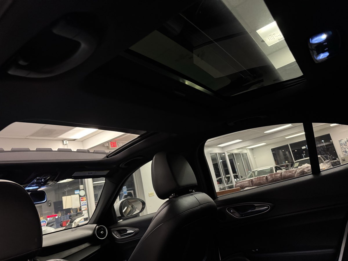 2023 Alfa Romeo Giulia Ti photo 58
