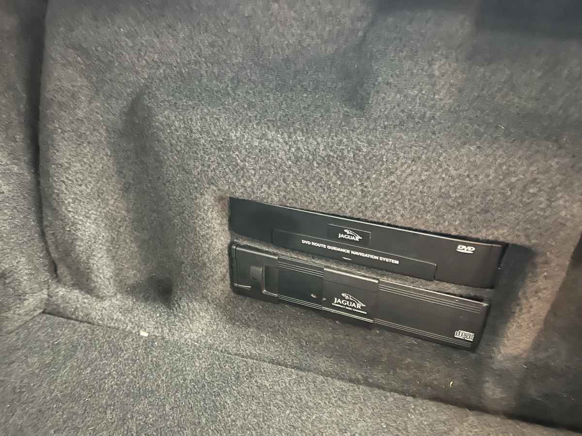 2005 Jaguar XK 8 photo 25