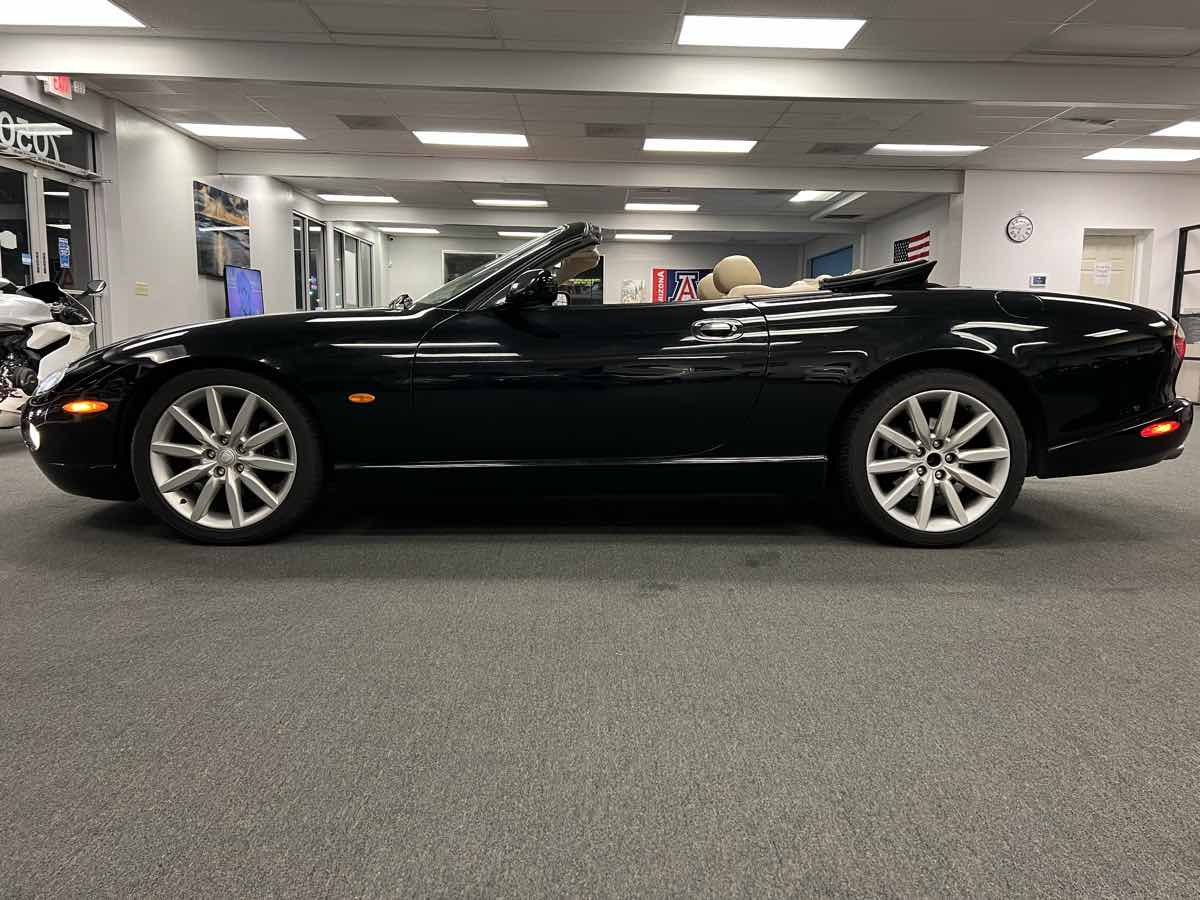 2005 Jaguar XK 8 photo 26