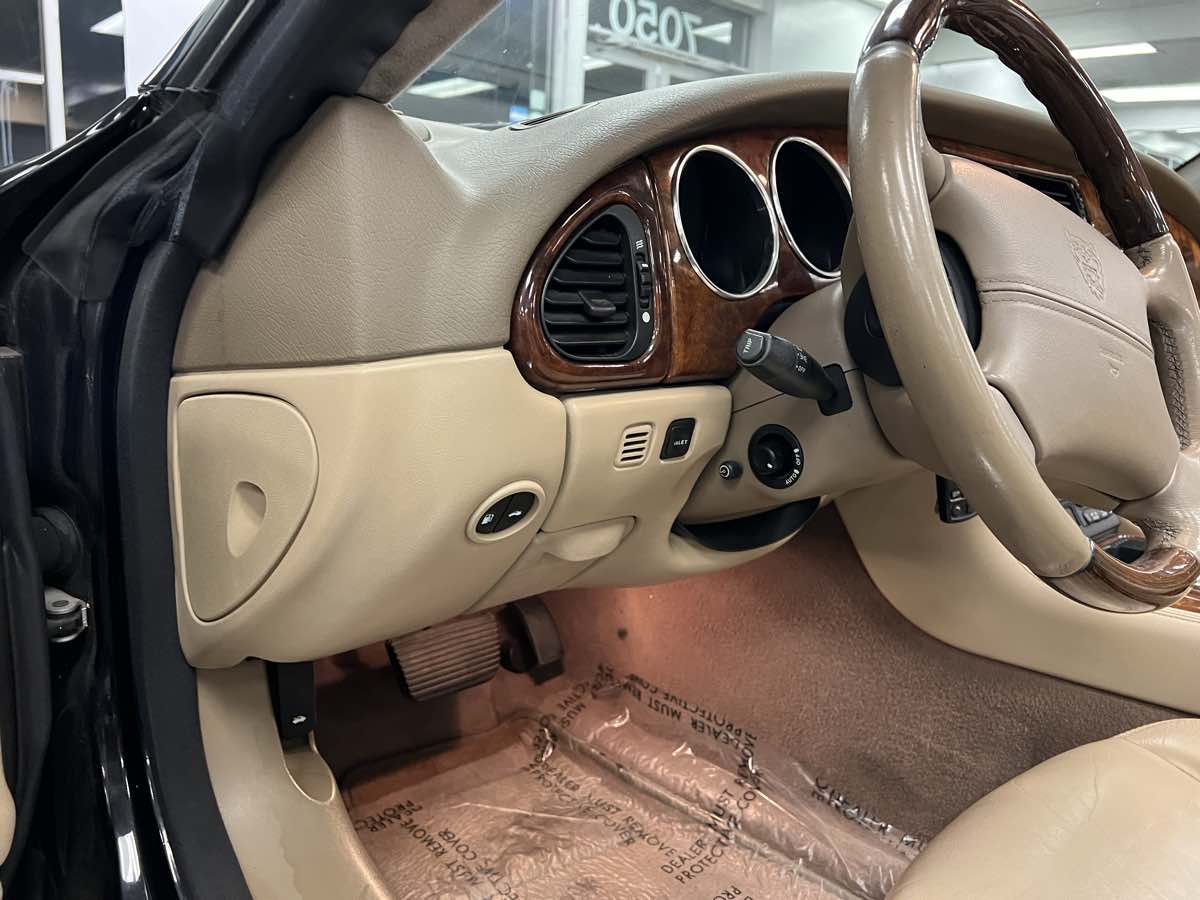 2005 Jaguar XK 8 photo 28
