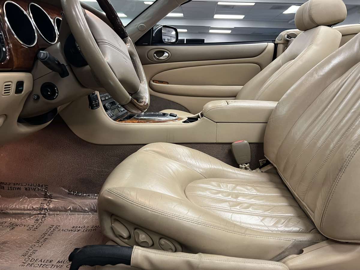 2005 Jaguar XK 8 photo 29