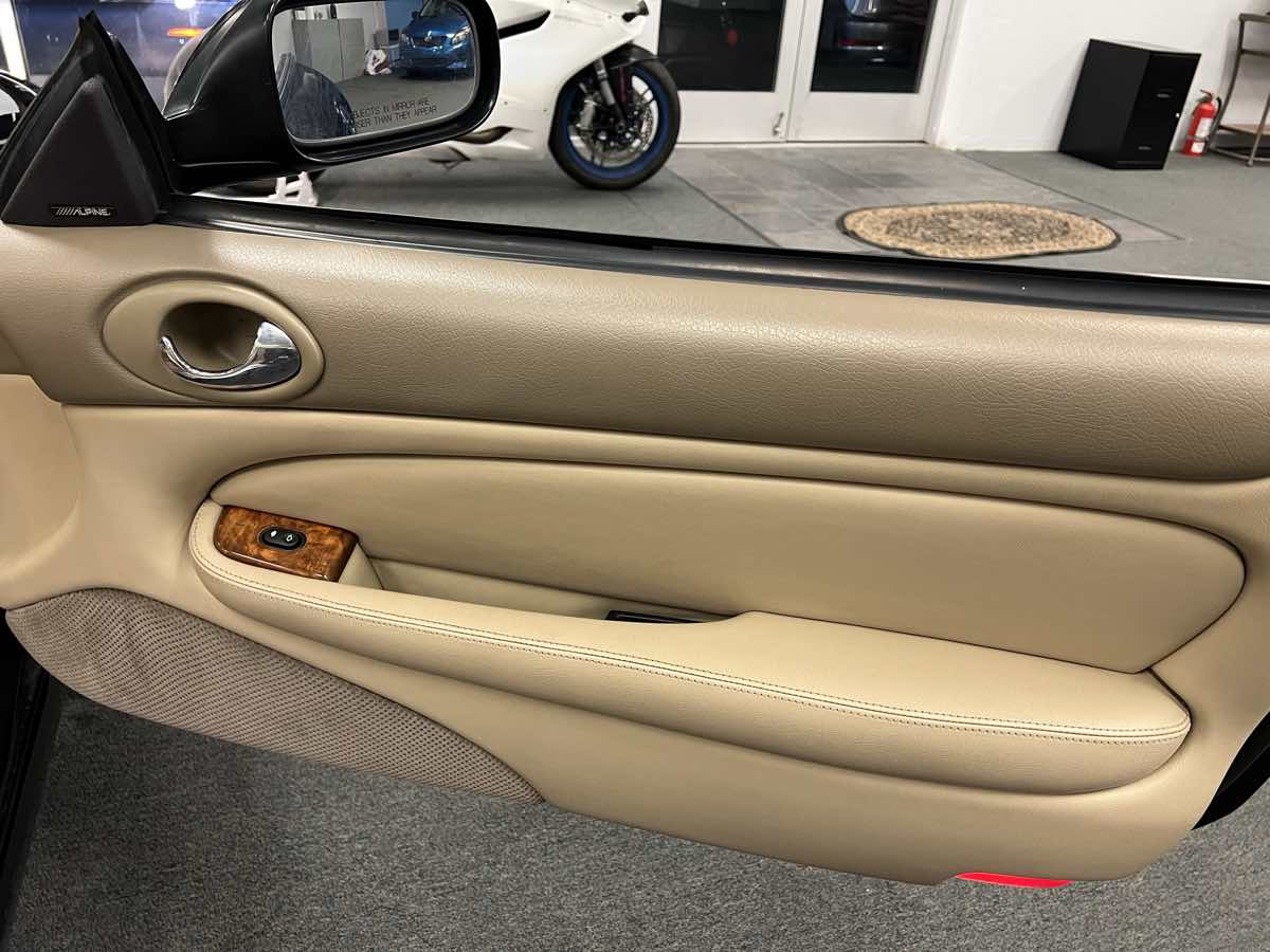 2005 Jaguar XK 8 photo 37