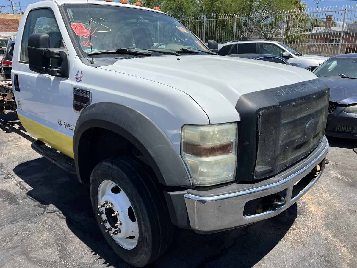 2008 Ford F-450 XL photo 3