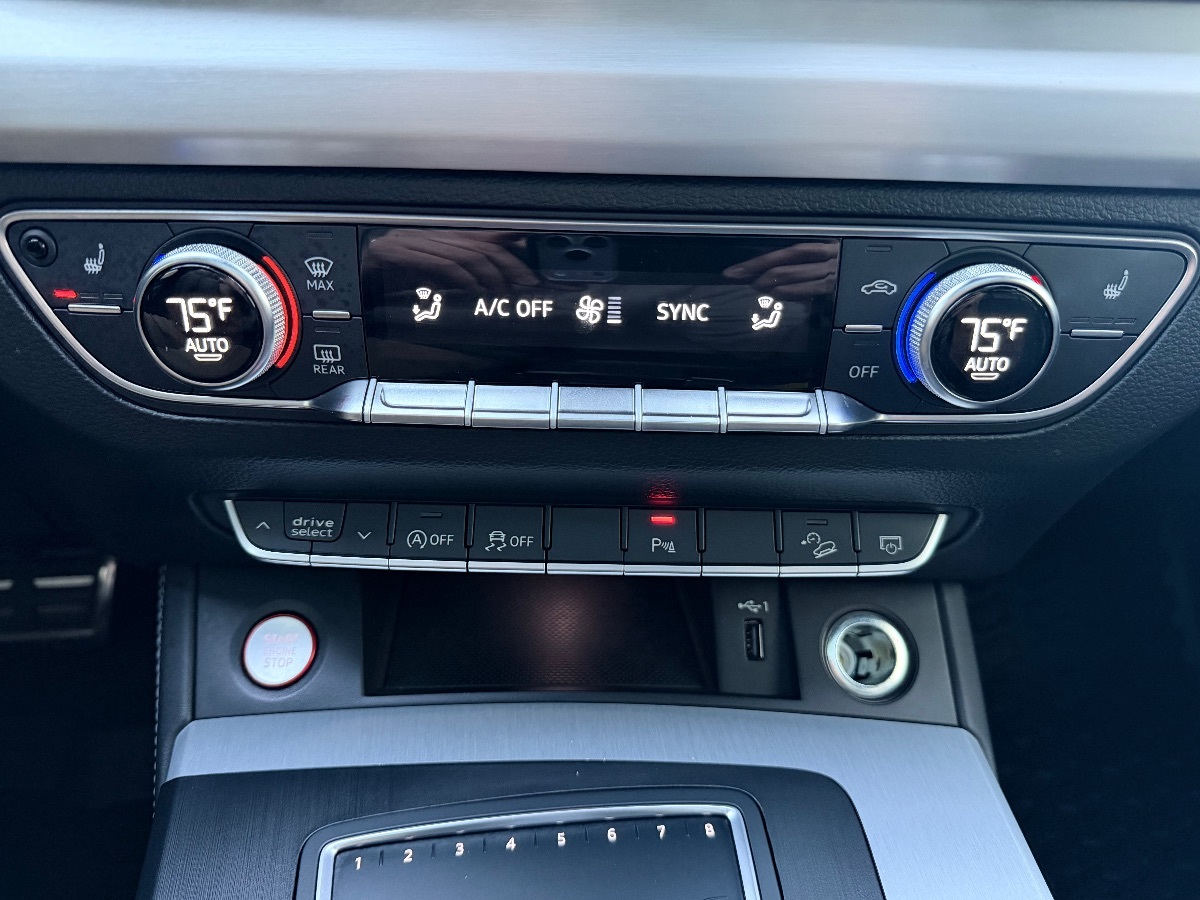 2020 Audi SQ5 Premium Plus - Photo 20