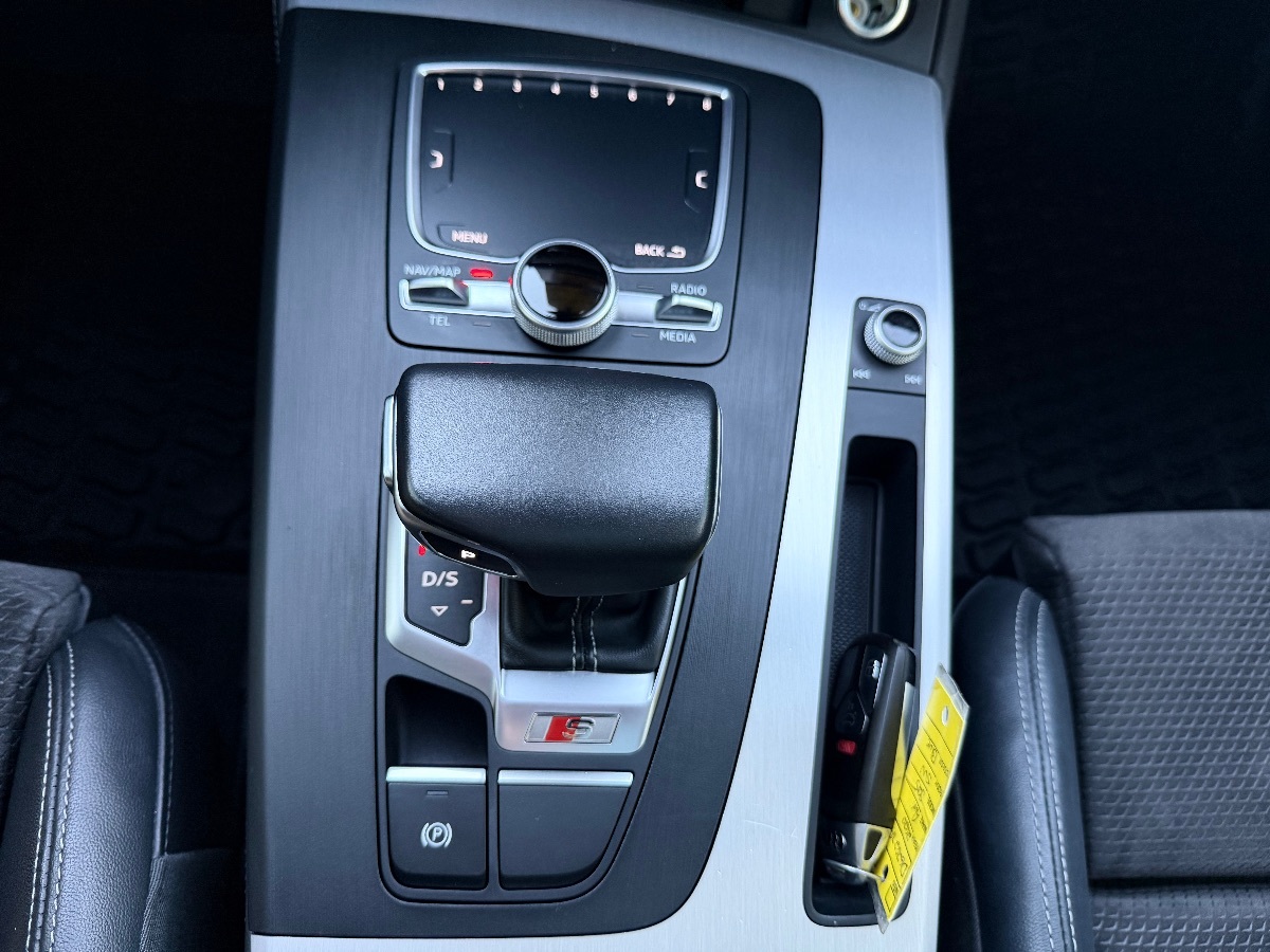 2020 Audi SQ5 Premium Plus - Photo 22