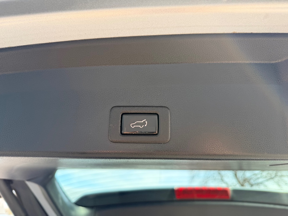 2019 Subaru Ascent Limited - Photo 9