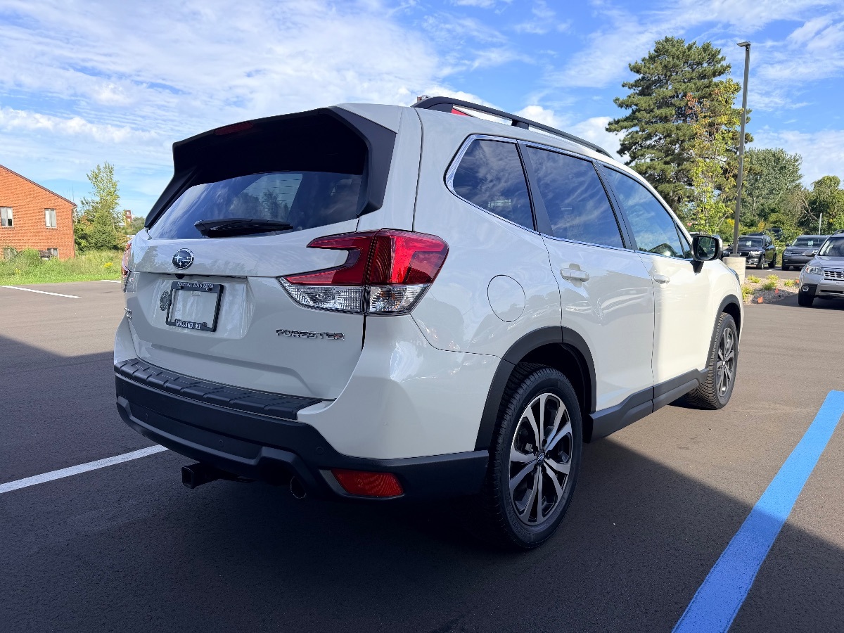 2020 Subaru Forester Limited - Photo 4