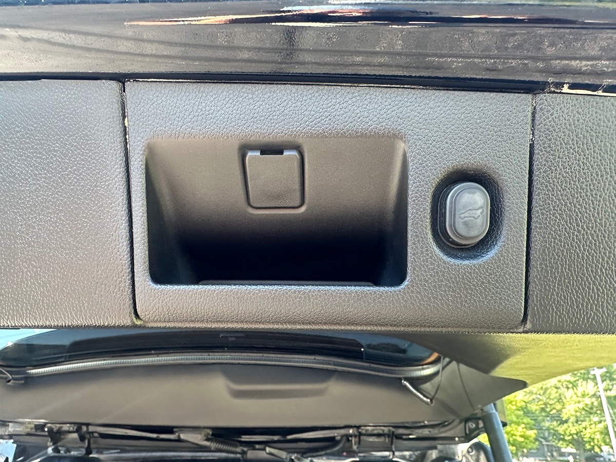 2018 Chevrolet Tahoe Premier - Photo 10