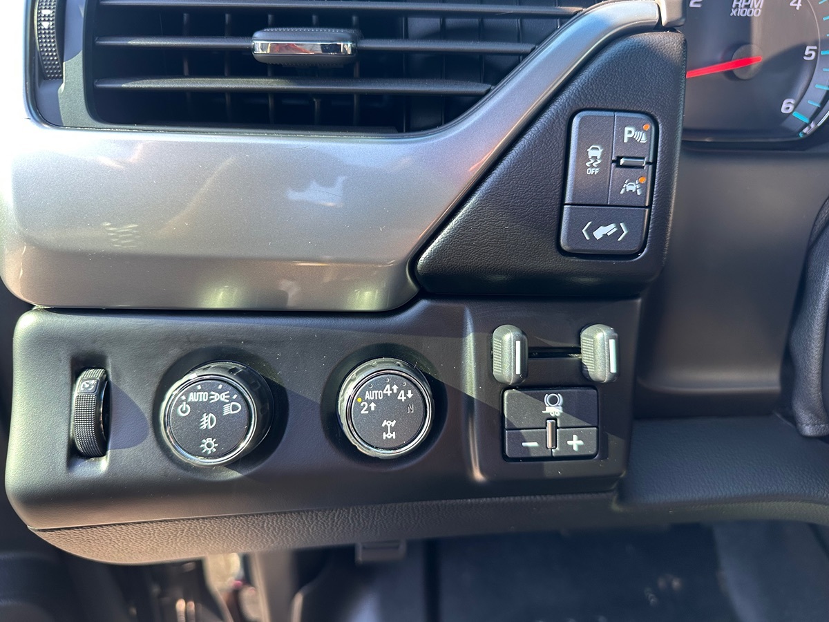 2018 Chevrolet Tahoe Premier - Photo 21