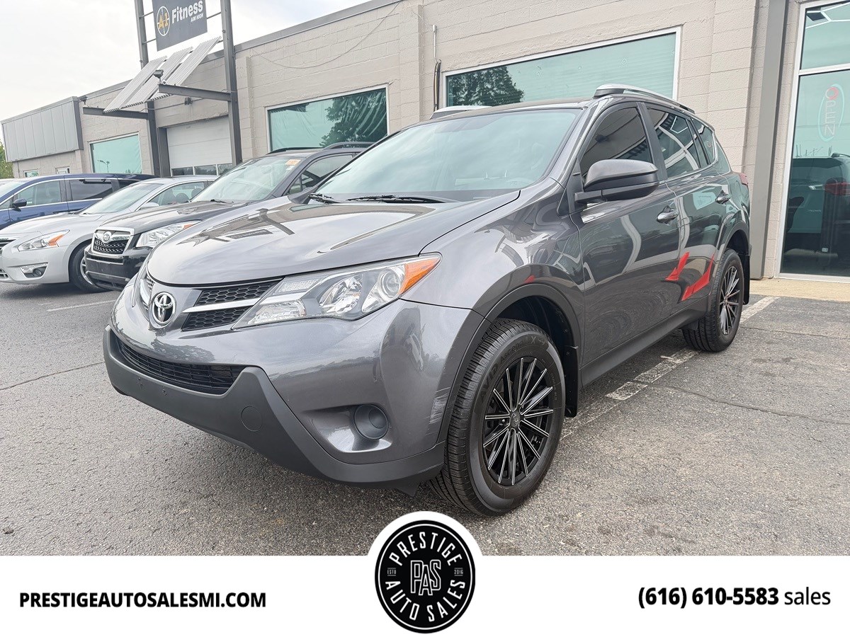 2014 Toyota RAV4 LE AWD's photo