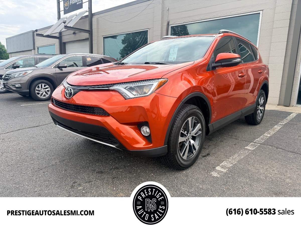 2016 Toyota RAV4 XLE AWD's photo