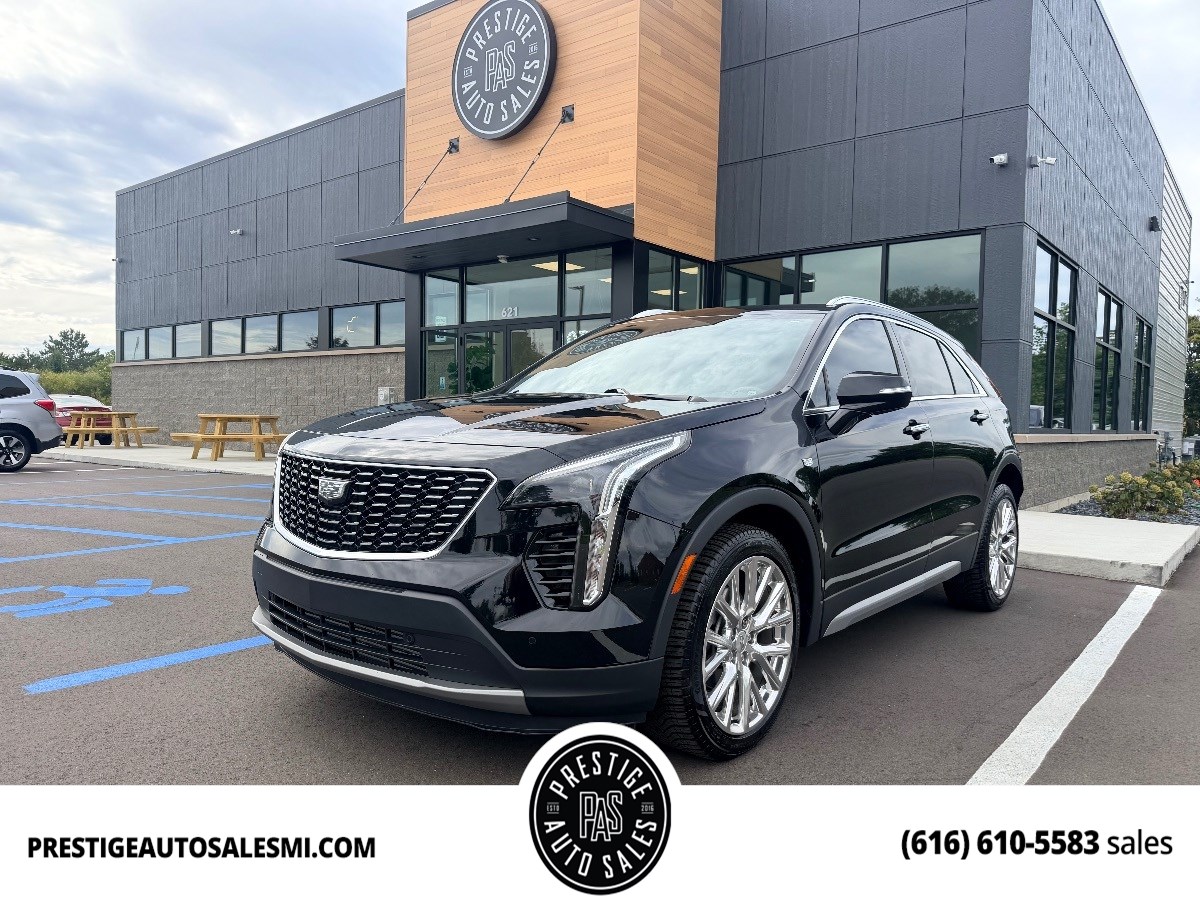2022 Cadillac XT4 AWD Premium Luxury