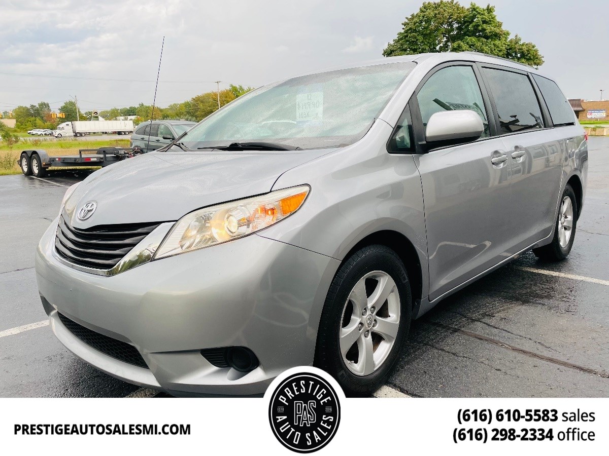 2012 Toyota Sienna LE