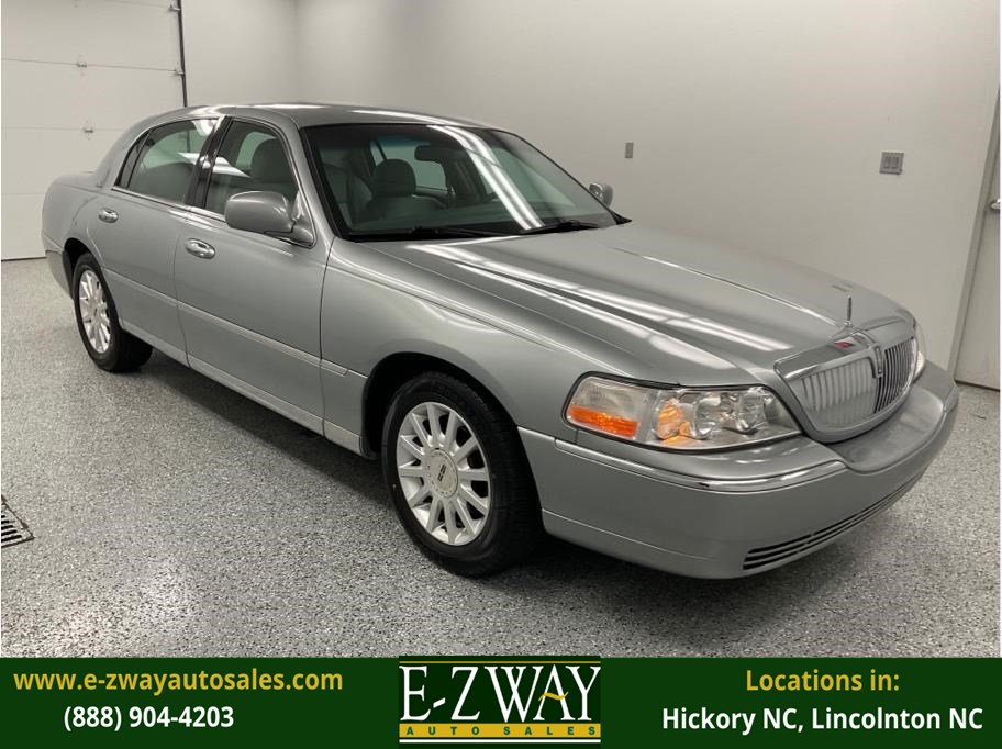 2006 Lincoln Town Car Signature