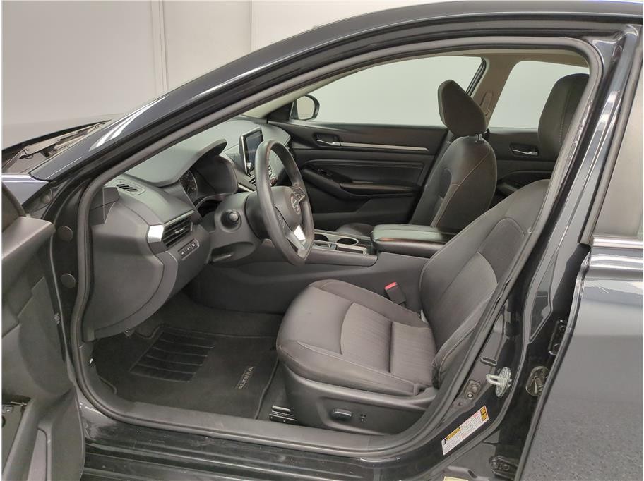 2021 Nissan Altima 2.5 SV photo 4