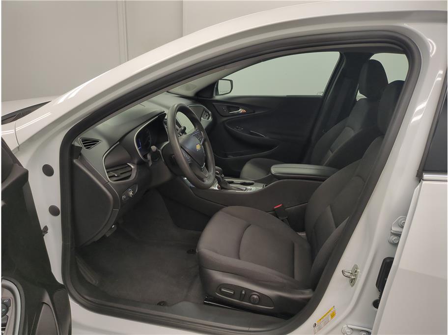 2023 Chevrolet Malibu 1LT photo 4