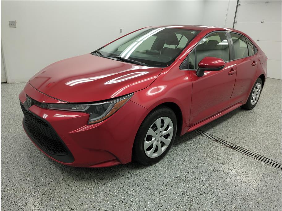 2021 Toyota Corolla LE photo 3