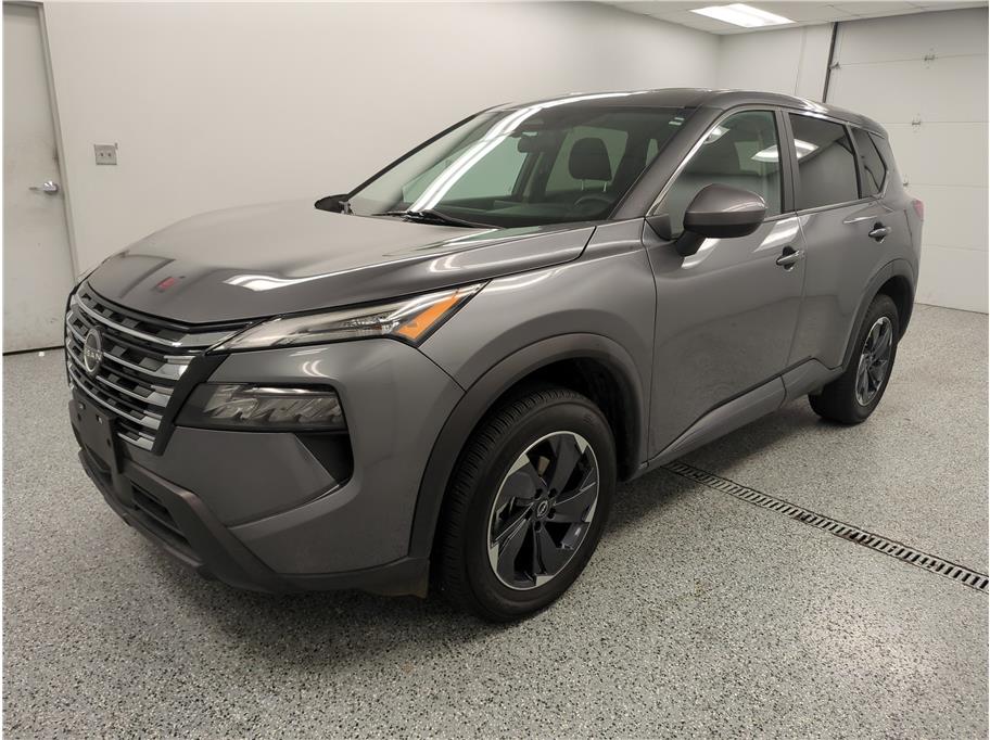 2024 Nissan Rogue SV photo 2