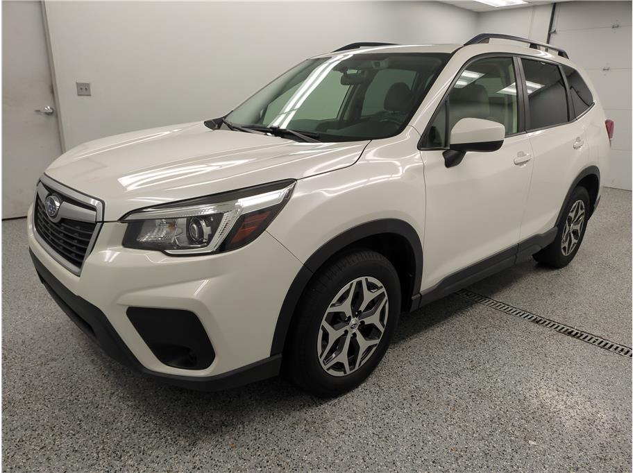 2020 Subaru Forester Premium photo 2