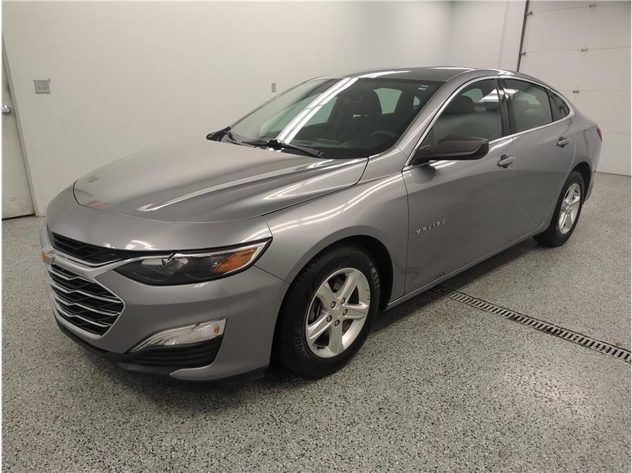 2023 Chevrolet Malibu LS photo 3