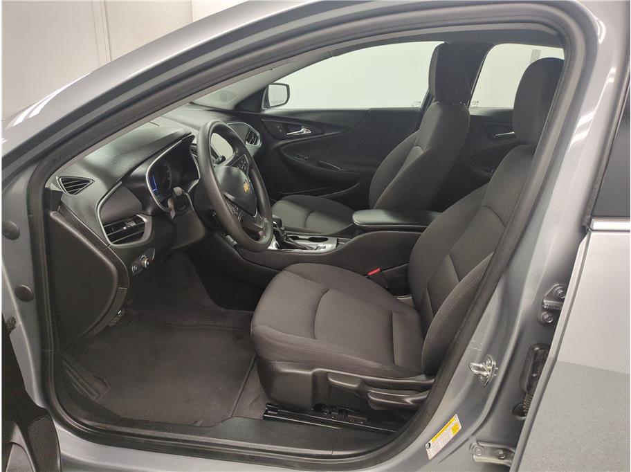 2023 Chevrolet Malibu LS photo 4