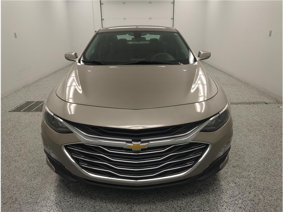 2022 Chevrolet Malibu 1LT photo 2