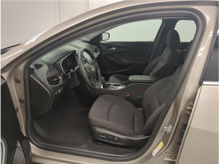 2022 Chevrolet Malibu 1LT photo 4