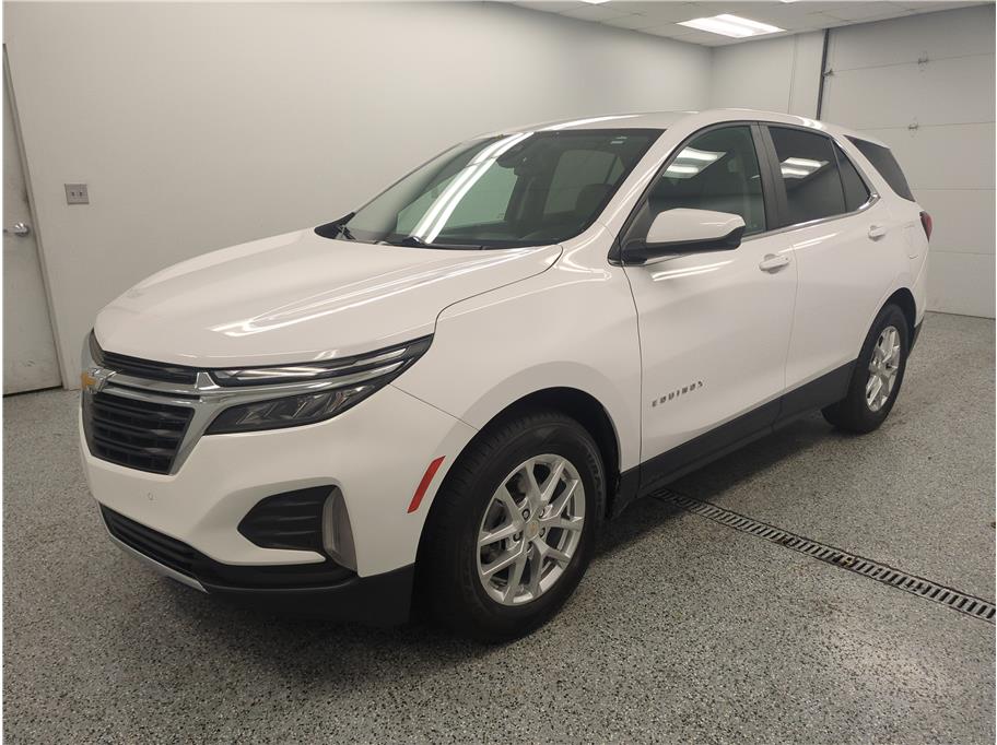 2022 Chevrolet Equinox LT photo 3