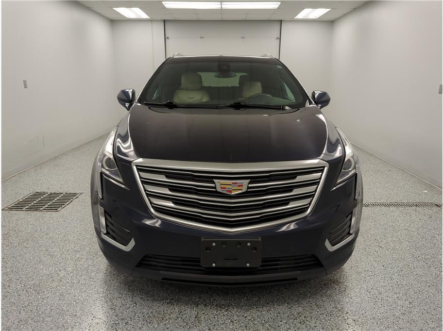 2017 Cadillac XT5 Luxury Sport photo 2