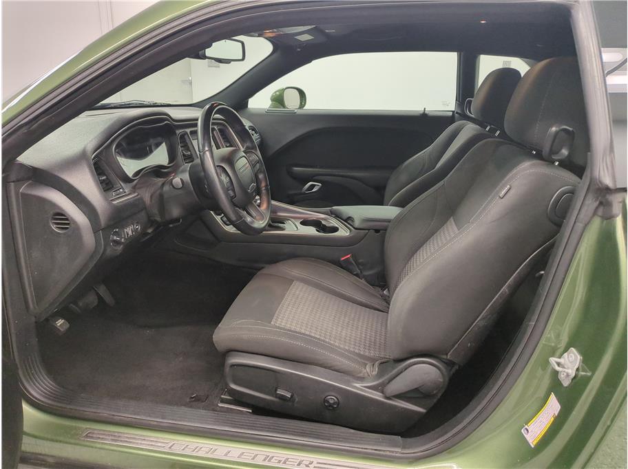 2018 Dodge Challenger SXT photo 4